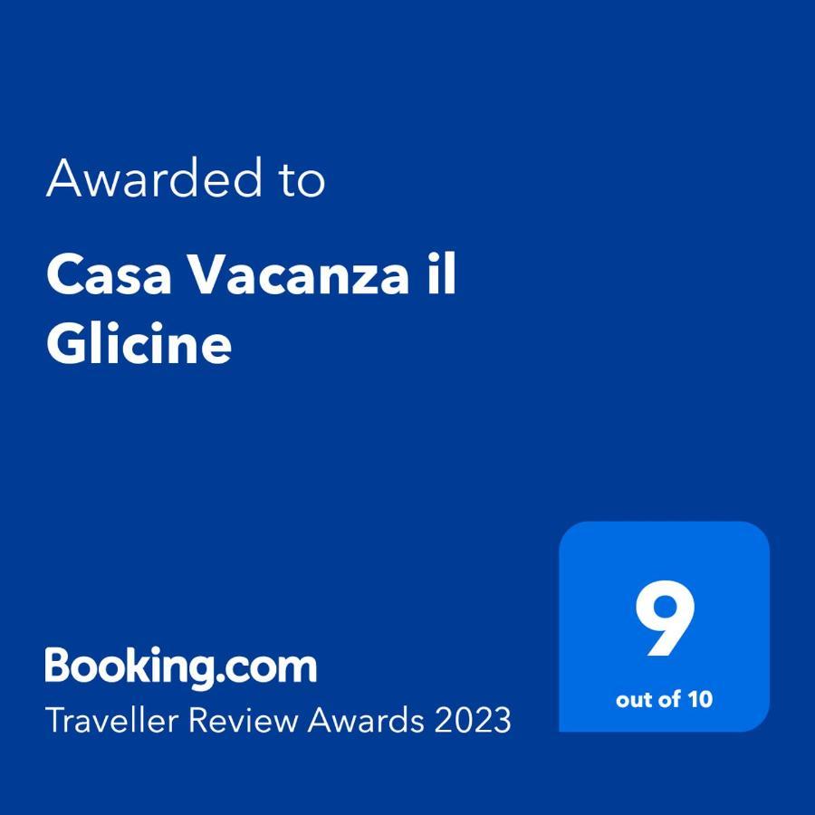 Casa Vacanza Il Glicine Casale Corte Cerro Bagian luar foto