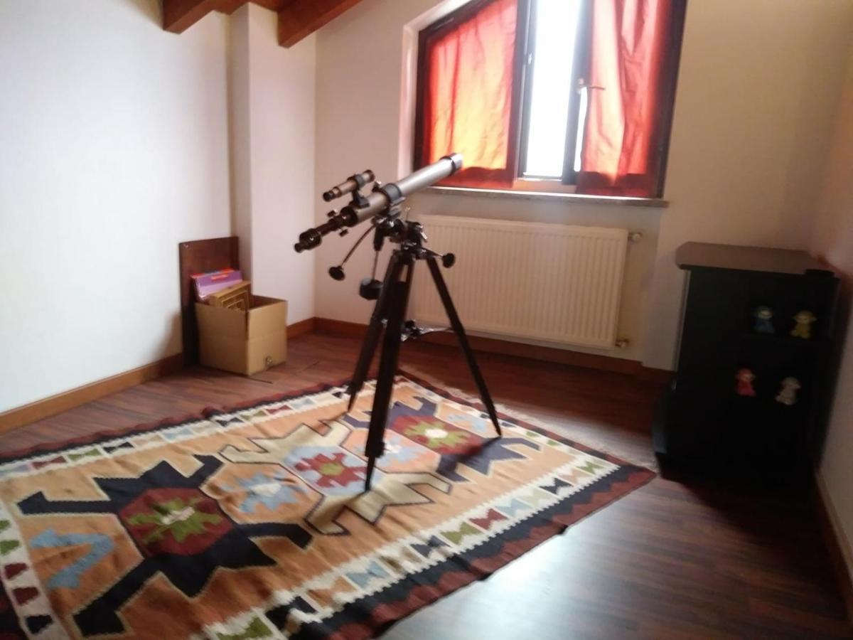Casa Vacanza Il Glicine Casale Corte Cerro Bagian luar foto