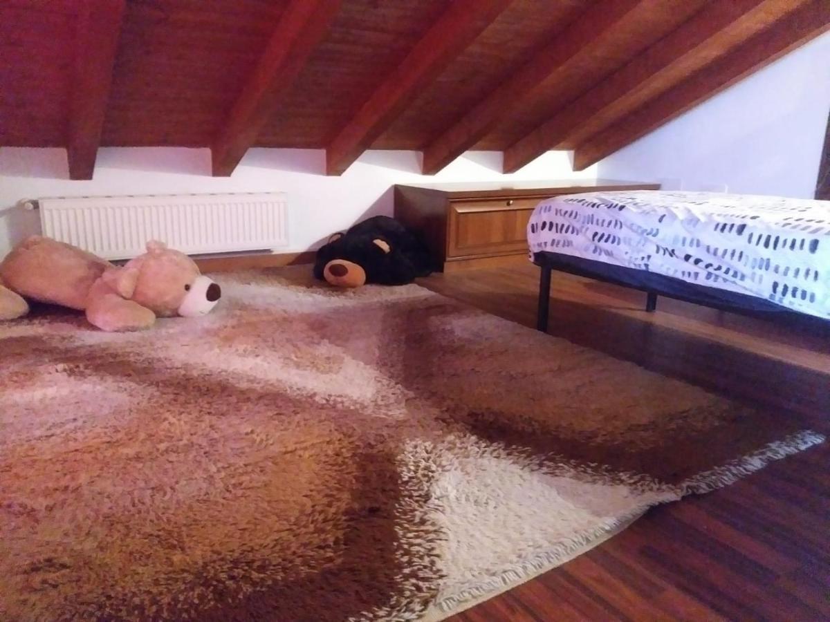 Casa Vacanza Il Glicine Casale Corte Cerro Bagian luar foto